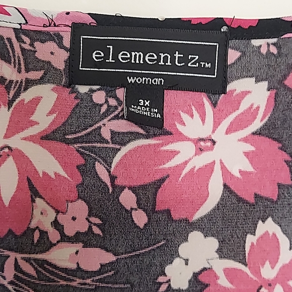 Elements Floral Layered Look Keyhole Sleeve Blouse - Picture 7 of 12